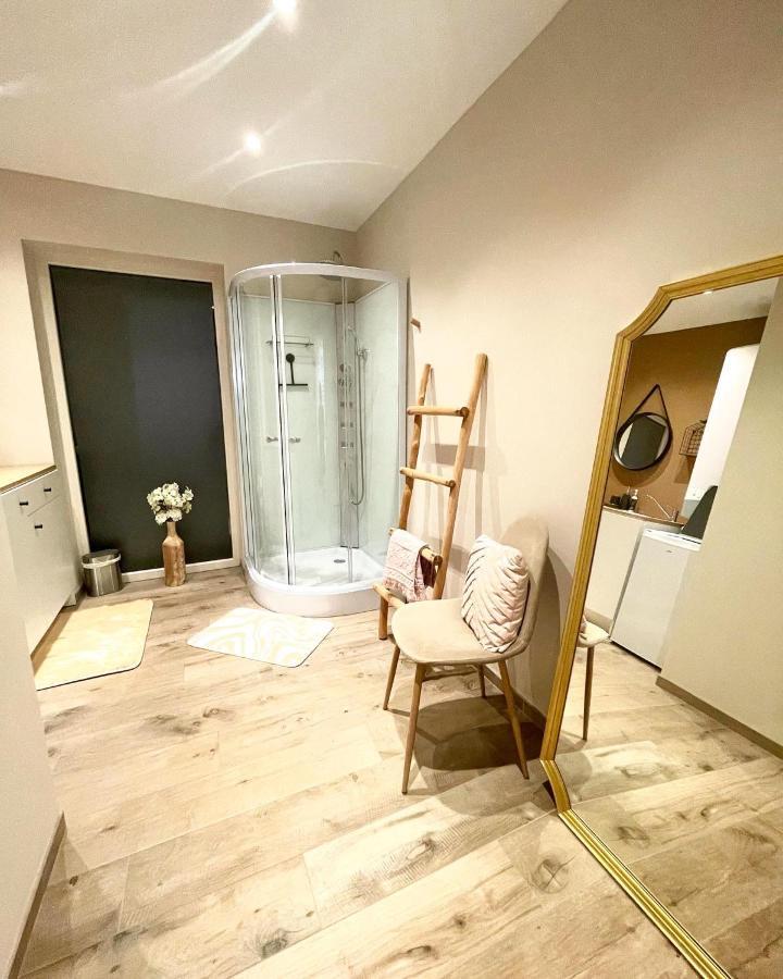 La Petite Halte Bed & Breakfast Comines-Warneton Eksteriør bilde